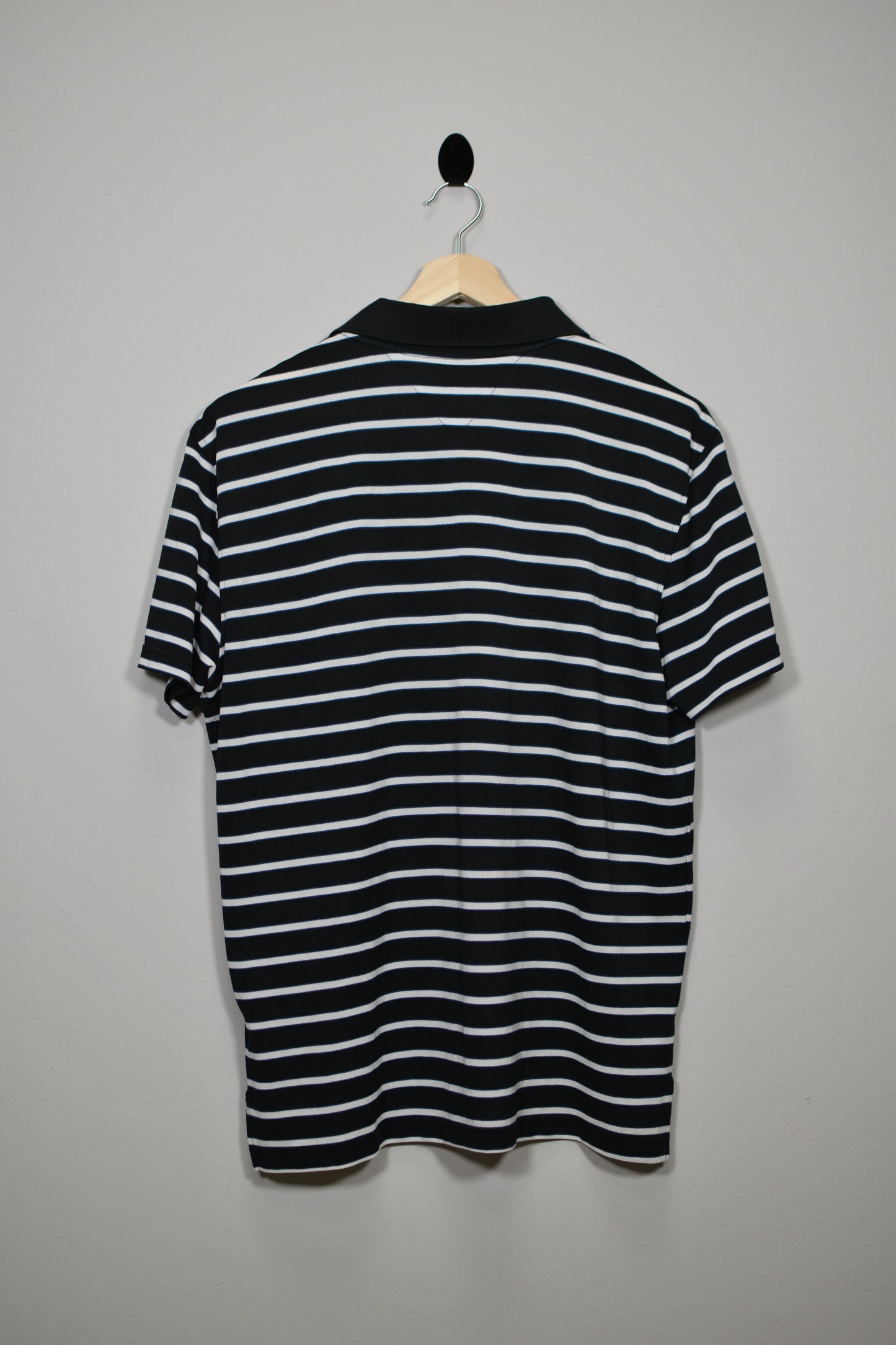 Polo Tommy Hilfiger a Rayas Blanco y Negro - XL